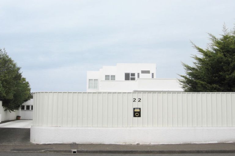 Photo of property in 22 Napier Terrace, Hospital Hill, Napier, 4110