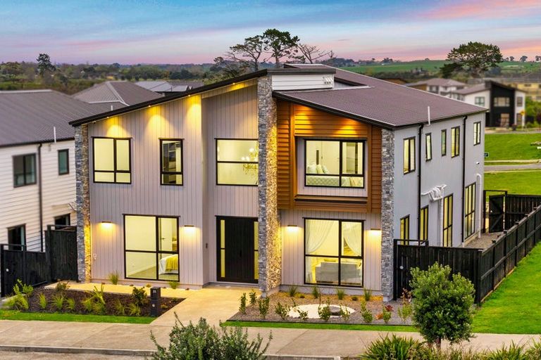 Photo of property in 35 Park Green Avenue, Rosehill, Papakura, 2113