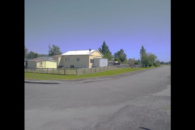 Photo of property in 2 Murray Street, Whataroa, 7886