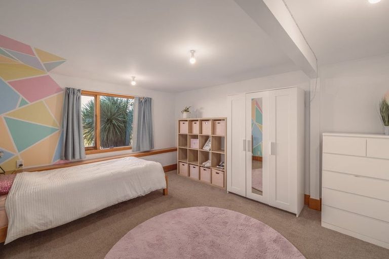 Photo of property in 94 Mount Pleasant Road, Mount Pleasant, Christchurch, 8081