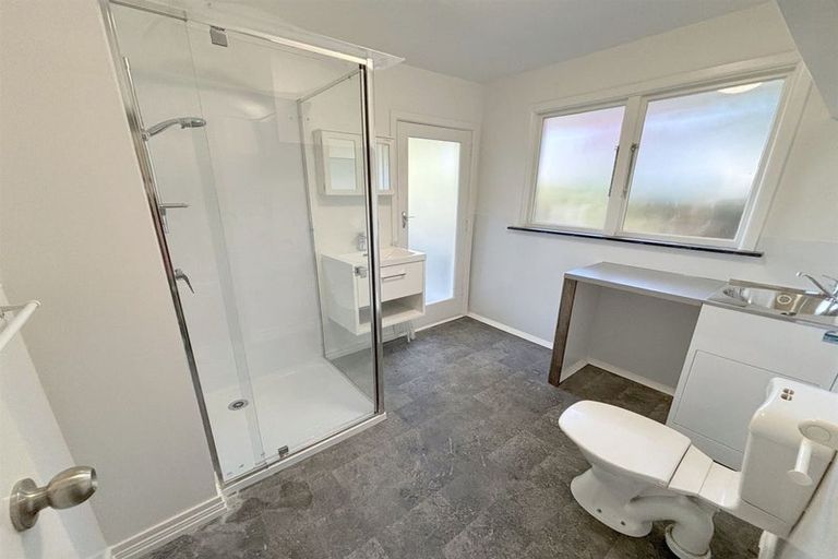 Photo of property in 56 Peer Street, Upper Riccarton, Christchurch, 8041