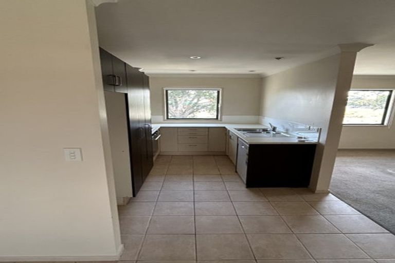 Photo of property in 1/80 Gunner Drive, Te Atatu Peninsula, Auckland, 0610