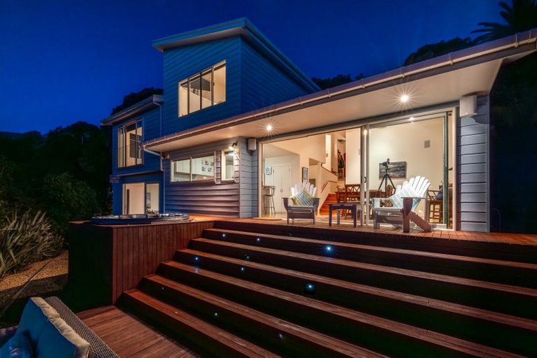 Photo of property in 23 Garratt Road, Waiheke Island, 1971