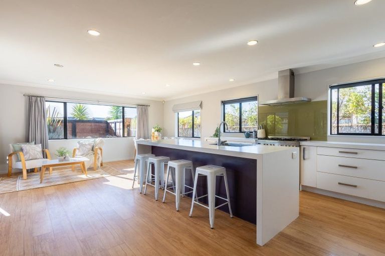 Photo of property in 20 Consort Close, Paraparaumu Beach, Paraparaumu, 5032