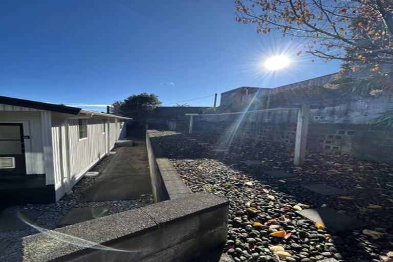 Photo of property in 163b Pembroke Street, Westown, New Plymouth, 4310