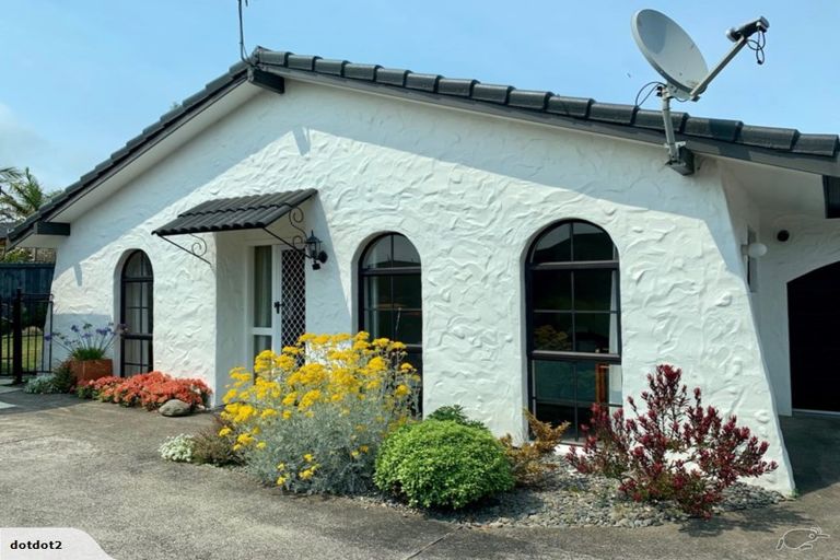 Photo of property in 2/3 Nimrod Place, Half Moon Bay, Auckland, 2012