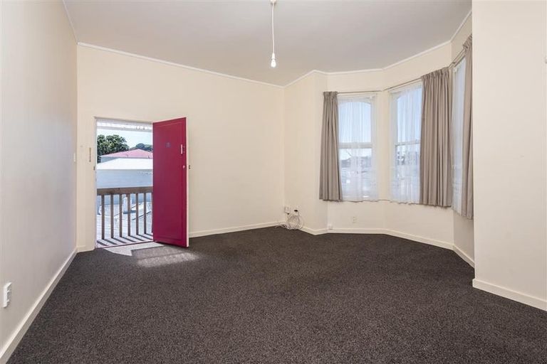 Photo of property in 4a/8 Howard Street, Mount Cook, Wellington, 6021