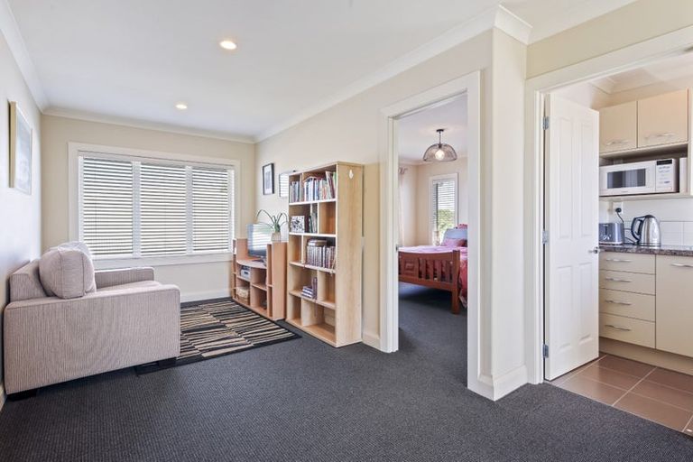 Photo of property in 3 Holiday Drive, Mairehau, Christchurch, 8052