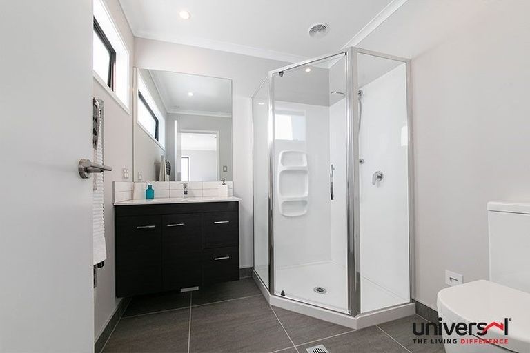 Photo of property in 479 Hobsonville Road, Hobsonville, Auckland, 0616