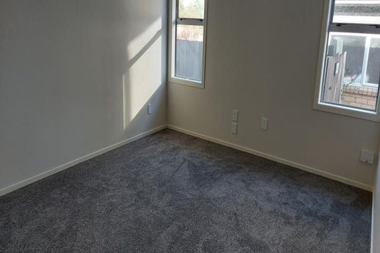 Photo of property in 33a Titoki Street, Te Atatu Peninsula, Auckland, 0610