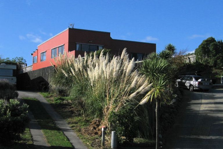 Photo of property in 13 Trig Hill Terrace, Waikanae Beach, Waikanae, 5036