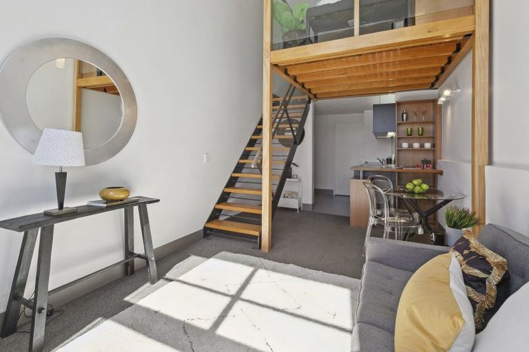 Photo of property in Urbane Apartments, 27/29 Webb Street, Mount Cook, Wellington, 6011