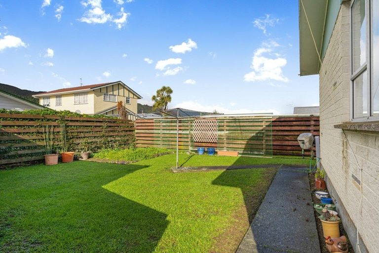 Photo of property in 256b Wellington Road, Wainuiomata, Lower Hutt, 5014