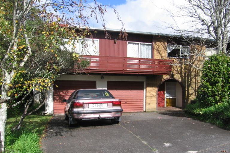 Photo of property in 18 Maxwelton Drive, Mairangi Bay, Auckland, 0630