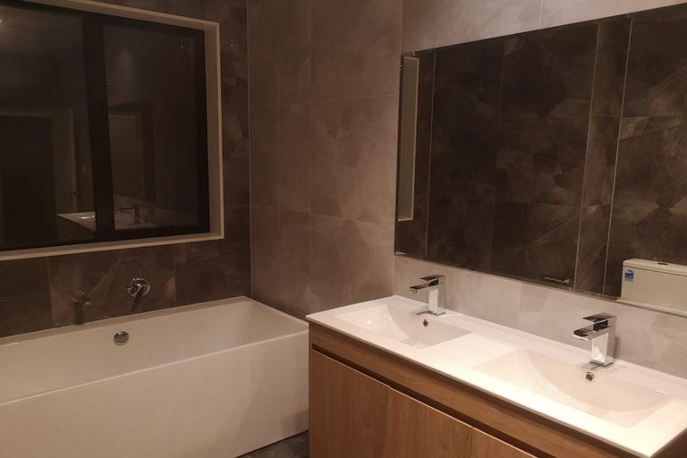 Photo of property in 4 Joseph Kokich Avenue, Swanson, Auckland, 0614