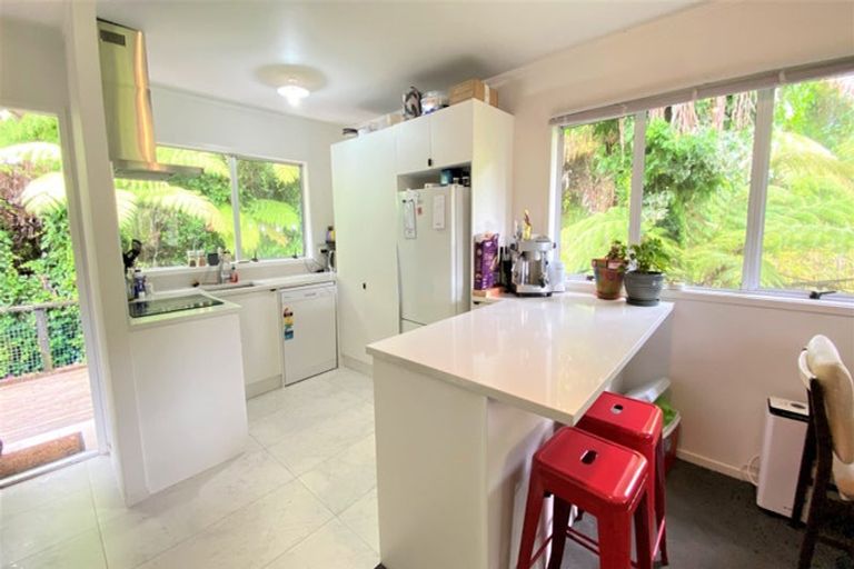 Photo of property in 27 Malters Place, Browns Bay, Auckland, 0630