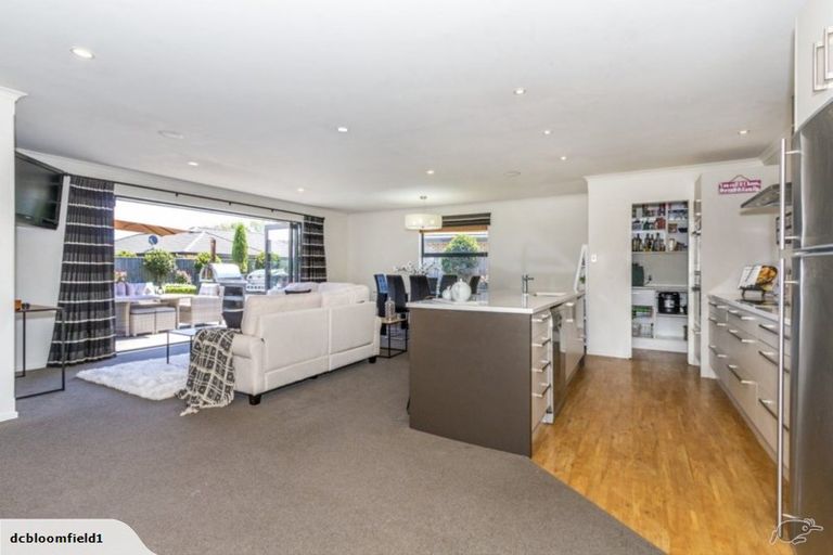 Photo of property in 11 Larne Place, Belfast, Christchurch, 8051