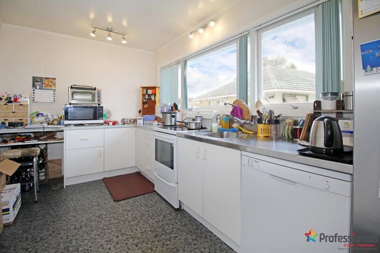 Photo of property in 101 Tidal Road, Mangere, Auckland, 2022