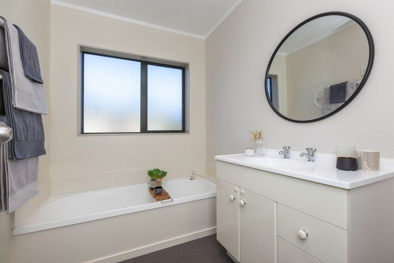 Photo of property in 64b Matatua Road, Raumati Beach, Paraparaumu, 5032