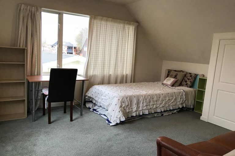 Photo of property in 2/271 Memorial Avenue, Burnside, Christchurch, 8053