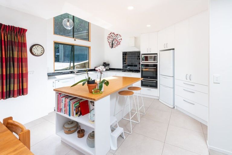 Photo of property in 101 Huia Street, Waikanae, 5391