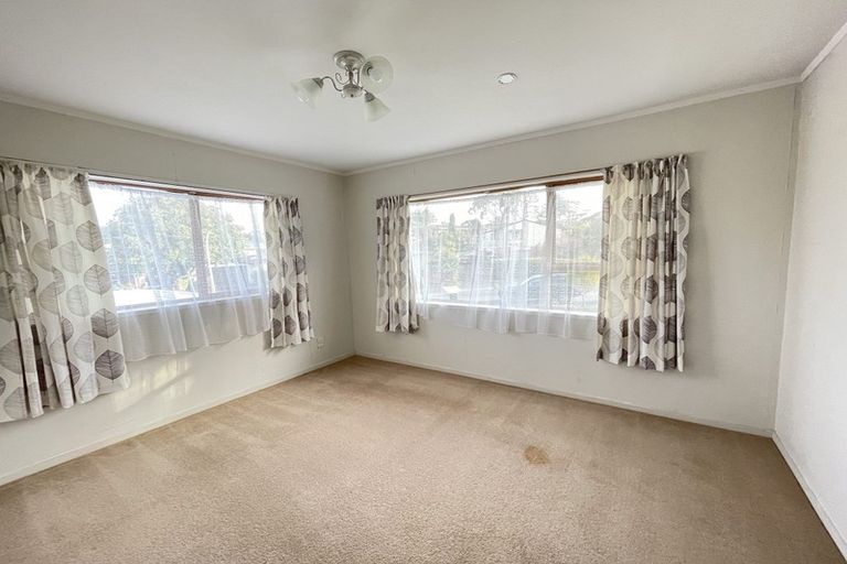 Photo of property in 9 Sirius Place, Botany Downs, Auckland, 2010