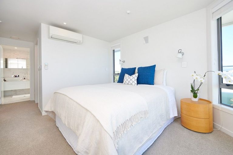 Photo of property in Anchorage Apartments, 401/36 Victoria Road, Mount Maunganui, 3116