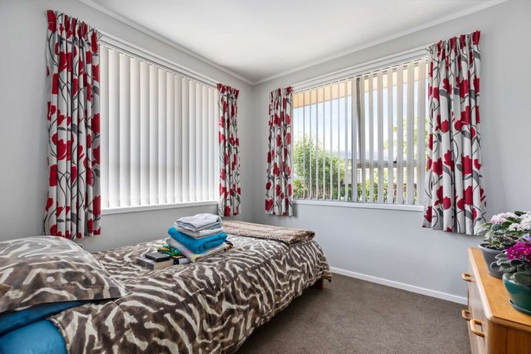 Photo of property in 22 Glynnbrooke Street, Te Atatu South, Auckland, 0610