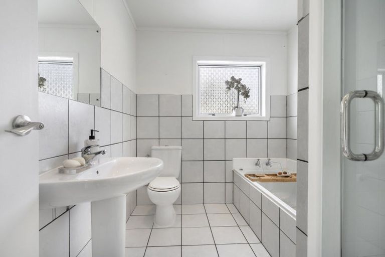 Photo of property in 3 Oraha Road, Huapai, Kumeu, 0810