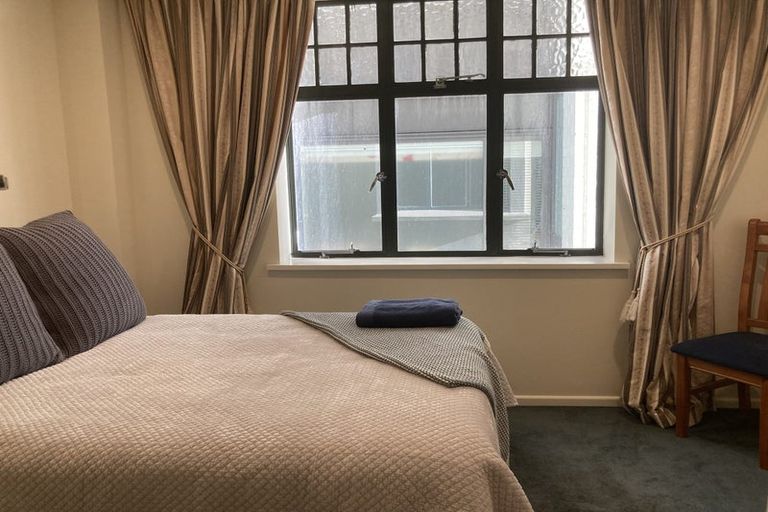 Photo of property in 3/154 Oriental Parade, Oriental Bay, Wellington, 6011
