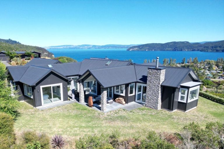 Photo of property in 4 Harrier Lane, Kinloch, Taupo, 3377