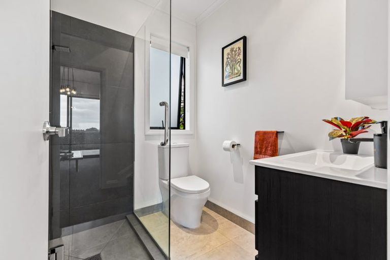 Photo of property in 72 Vaughans Road, Long Bay, Albany, 0792