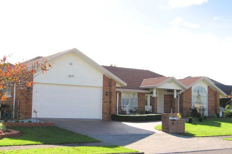Photo of property in 6 Delray Place, Shamrock Park, Auckland, 2016