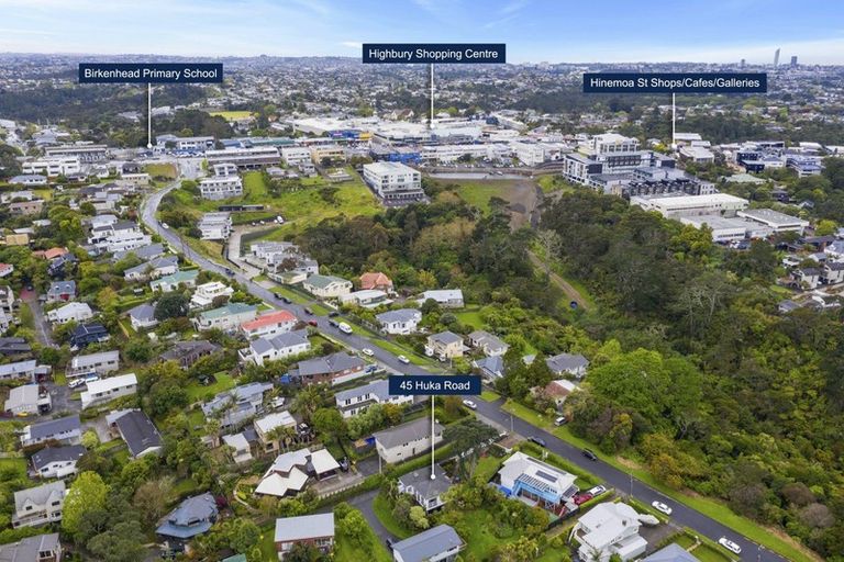 Photo of property in 45 Huka Road, Birkenhead, Auckland, 0626