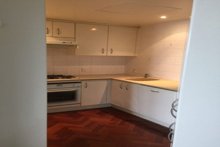 Photo of property in The Nautilus Apartments, 5b/18 Hobson Street, Auckland Central, Auckland, 1010