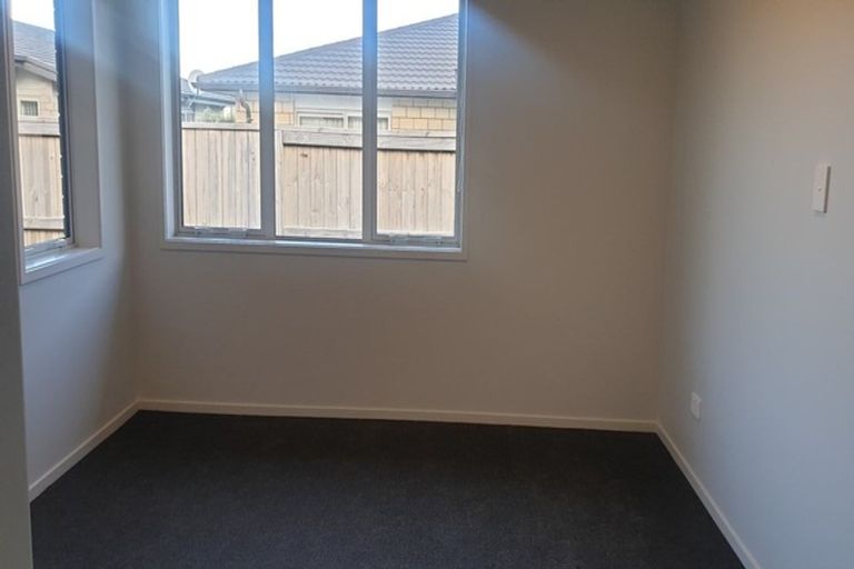 Photo of property in 35 Komata Crescent, Papamoa Beach, Papamoa, 3118