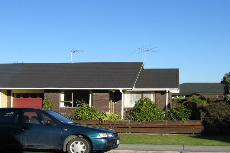 Photo of property in 3/18 West Hoe Road, Orewa, 0931