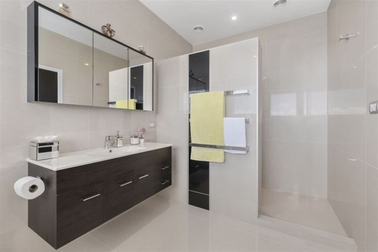 Photo of property in 7 Pacific Cliffs Drive, Gulf Harbour, Whangaparaoa, 0930