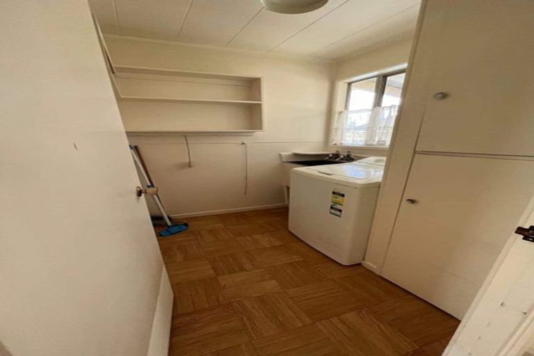 Photo of property in 24 Kivell Close, Mangere East, Auckland, 2024