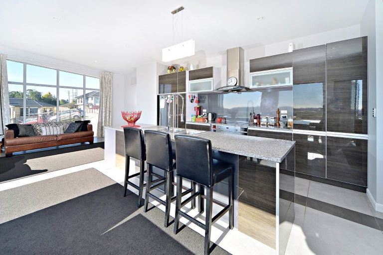 Photo of property in 6 Alexia Place, Flat Bush, Auckland, 2105