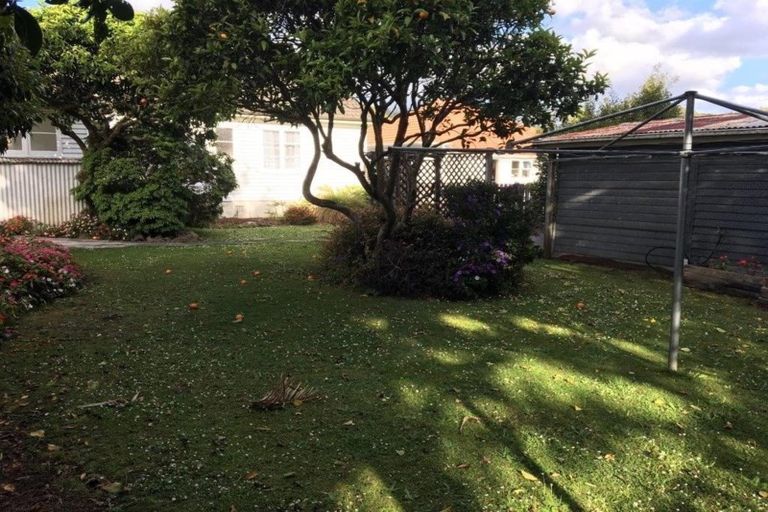Photo of property in 33 Cairnfield Road, Kensington, Whangarei, 0112