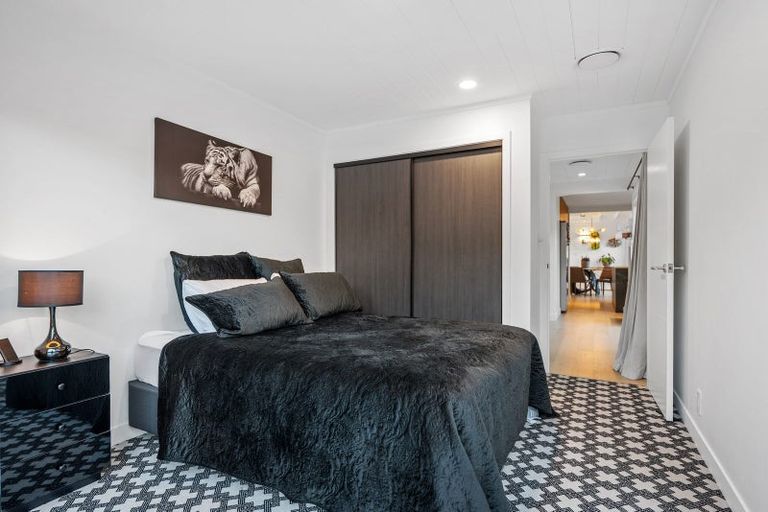 Photo of property in 9 Quebec Road, Milford, Auckland, 0620