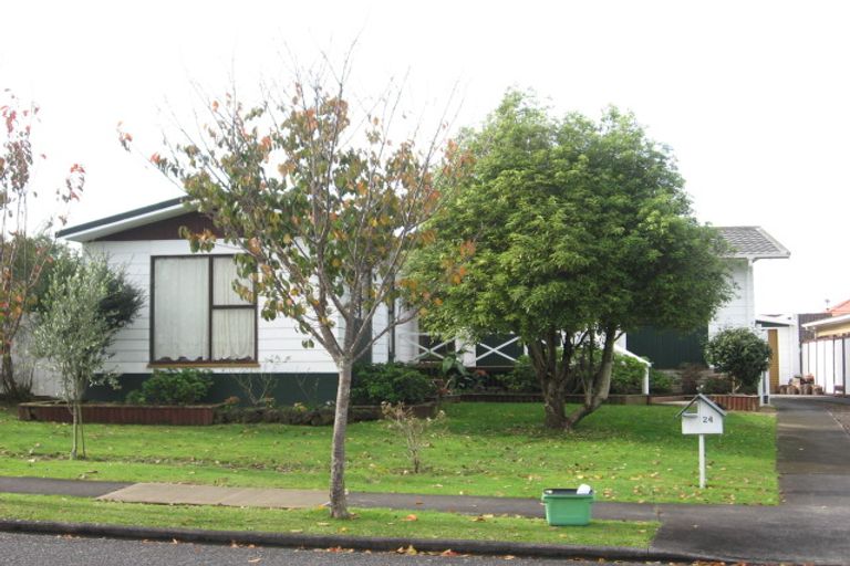 Photo of property in 24 Blanche Way, Half Moon Bay, Auckland, 2012