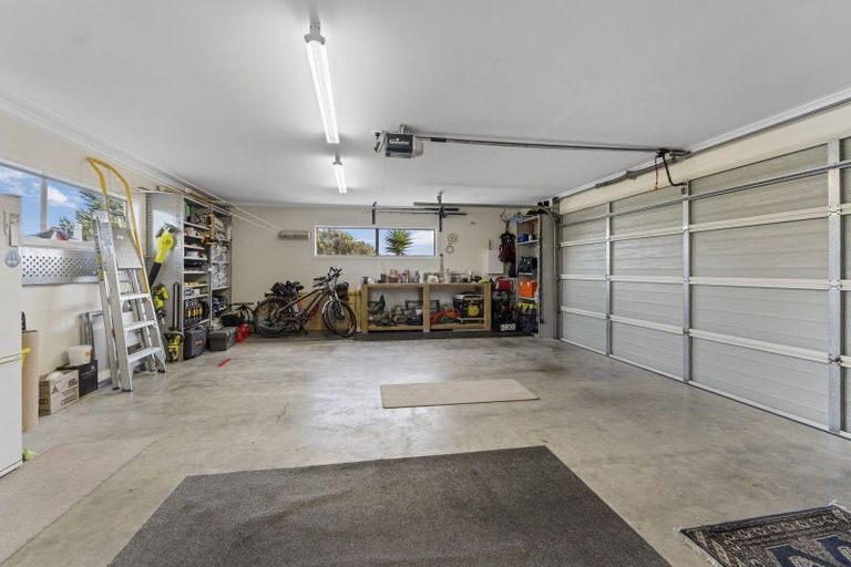 Photo of property in 11 Byron Brown Place, Otaki Beach, Otaki, 5512