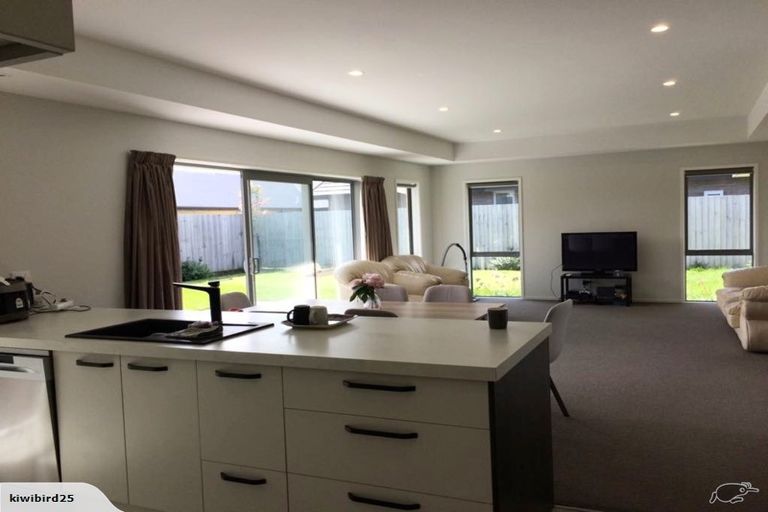 Photo of property in 34 Whincops Road, Halswell, Christchurch, 8025