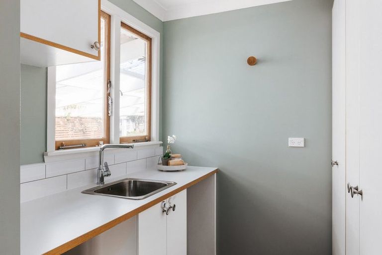 Photo of property in 77 Ngatai Road, Otumoetai, Tauranga, 3110