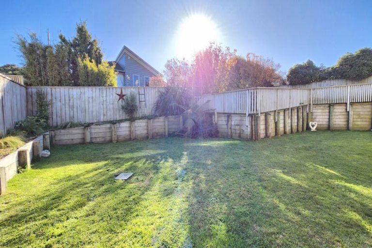 Photo of property in 66 Aotea Drive, Aotea, Porirua, 5024