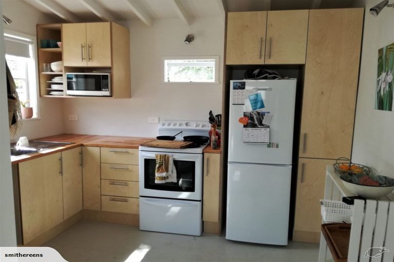 Photo of property in 27 Hastings Parade, Devonport, Auckland, 0624