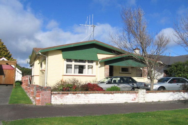Photo of property in 32 Saint Johns Avenue, Palmerston North, 4414