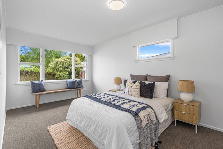 Photo of property in 53 Prestons Road, Redwood, Christchurch, 8051